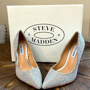 Steve Madden silver shoes for Christmas season or for NEW YEARS